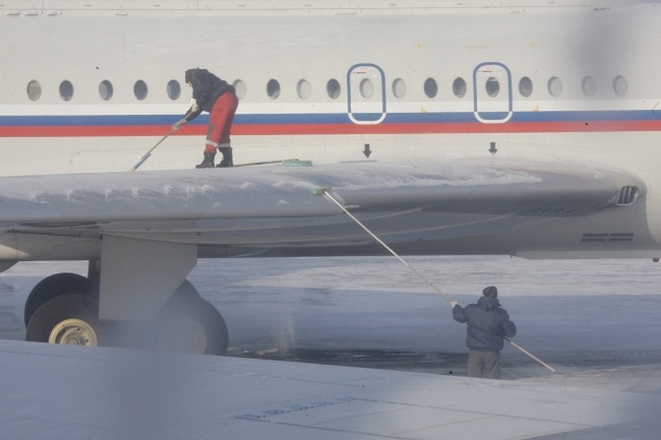 Воздушные суда отправляют и принимают в погодные «окна».