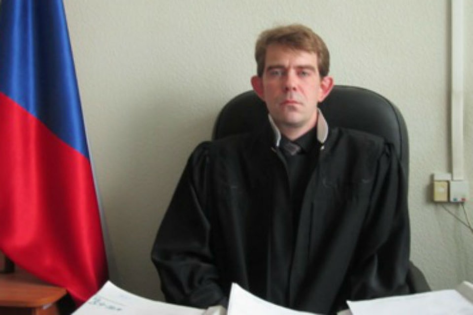 На последней должности Негласон проработал более 13 лет.