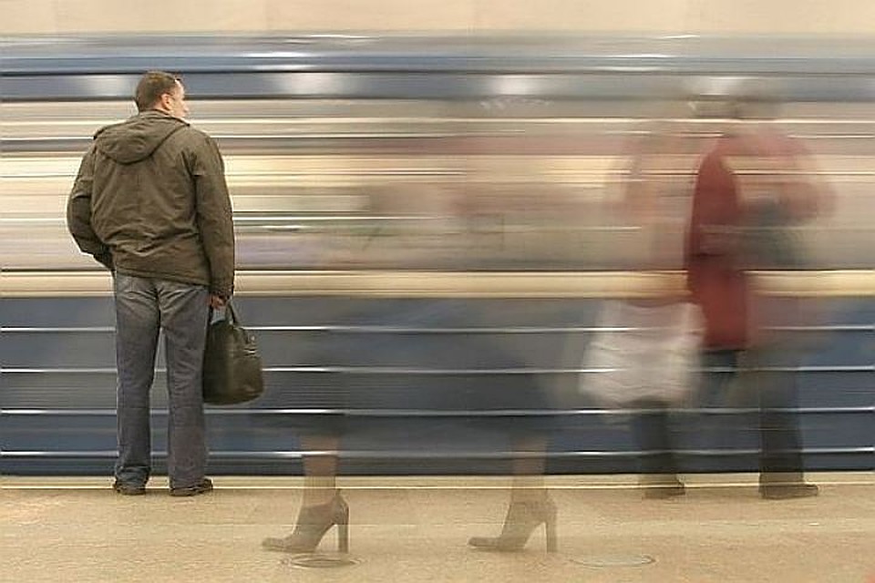 Состав не успел затормозить, и мужчина погиб