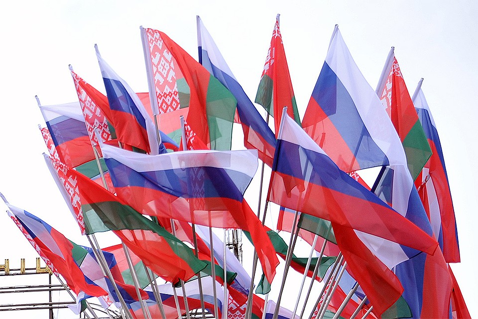 ВЦИОМ провел опрос россиян об отношениях с беларусами