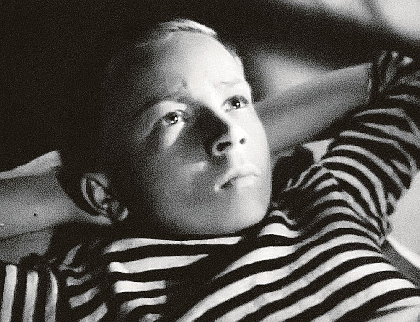 В фильме «Счастливого плавания» (1949 год) юный артист сыграл одного из курсантов нахимовского училища. Фото: kino-teatr.ru