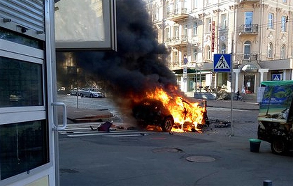 Фото с места взрыва автомобиля с Шереметом. ФОТО Вконтакте plitku_v_fastovi