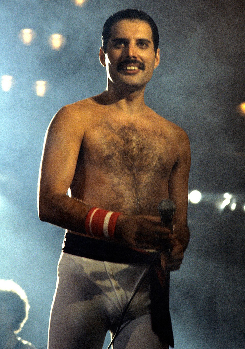 Первые слухи о том, что вокалист группы Queen Фредди Меркьюри болен СПИДом, появились еще в 1986 году Фото: GLOBAL LOOK PRESS