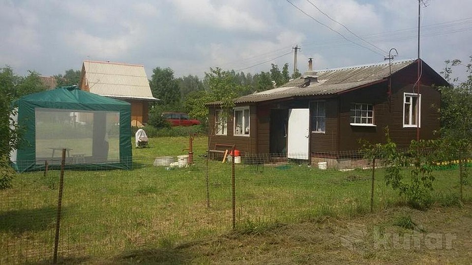 Вот такой домик со всем необходимым для жизни продают всего за 7 тысяч долларов Фото: kufar.by