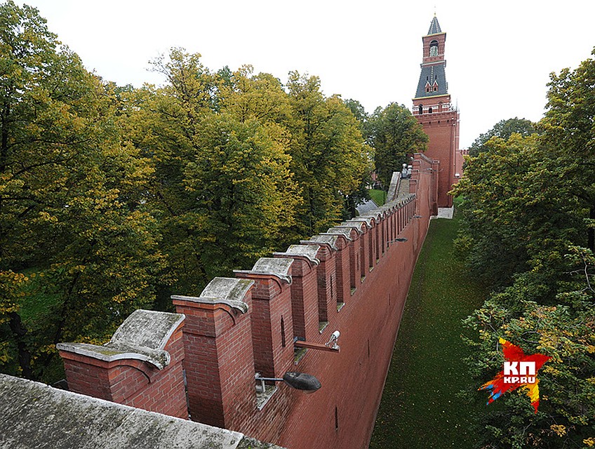 Кремлевская стена. Фото: Владимир ВЕЛЕНГУРИН