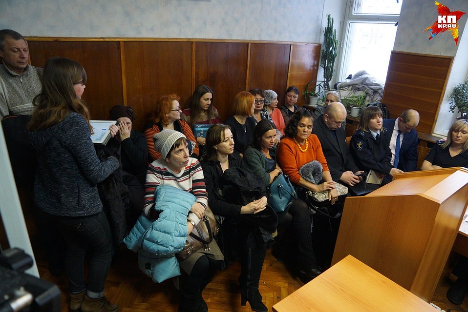 Пайщики негодовали при словах о порядочности артиста Фото: Алексей БУЛАТОВ