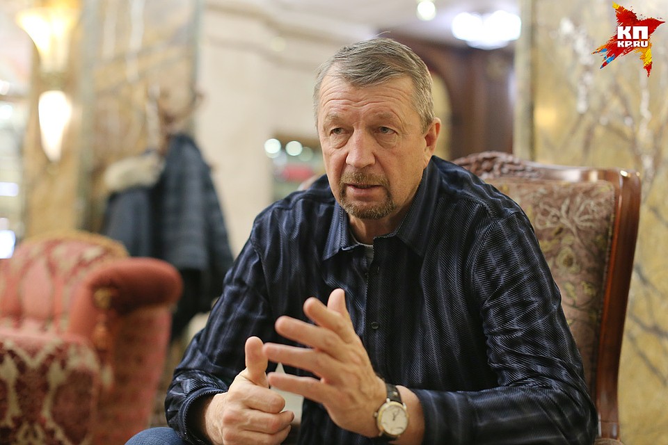 Один из ведущих экспертов КХЛ Сергей Гимаев Фото: Валерий ЗВОНАРЕВ