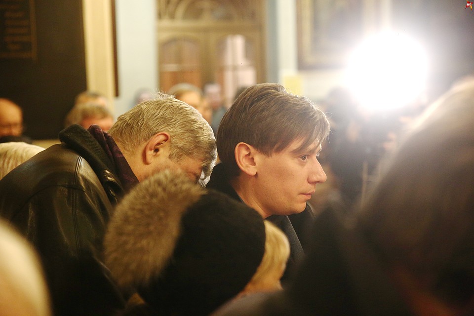 На похороны приехал Руслан Алехно, которого Александр Тиханович готовил к "Евровидению-2008" Фото: Павел МАРТИНЧИК