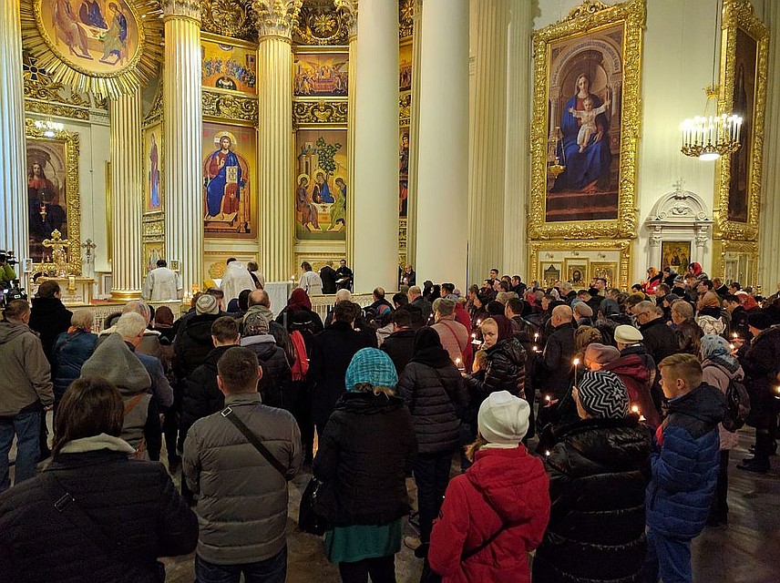 Открытое противостояние началось незадолго до годовщины трагедии Фото: Александр ГЛУЗ
