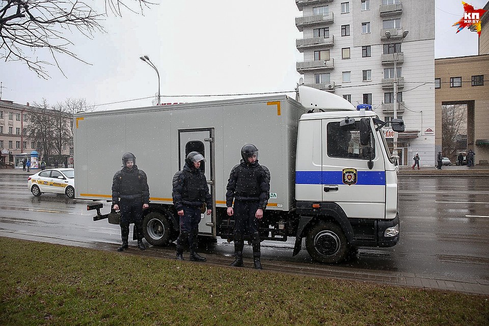В центре Минска было полно милицейской спецтехники. Фото: Павел МАРТИНЧИК