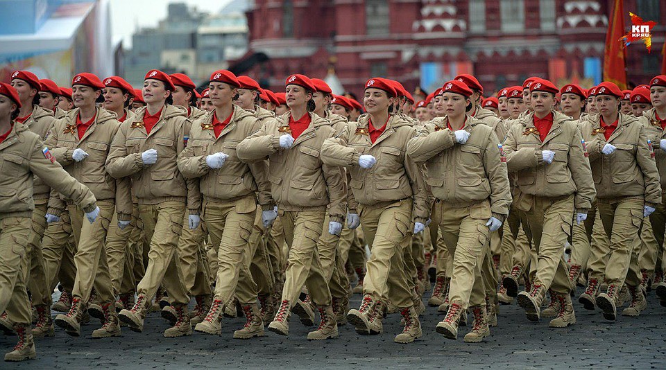 Парадные расчеты на Красной площади Фото: Виктор ГУСЕЙНОВ