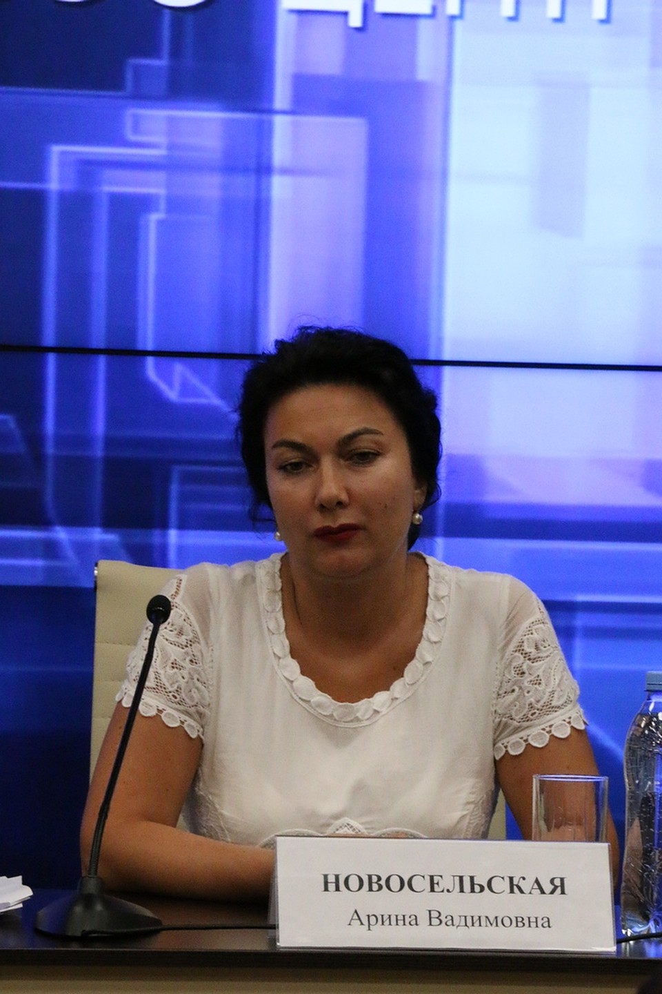 Министр культуры Республики Крым Арина Новосельская считает, что чиновникам нужно посмотреть сканадальный фильм до его официального выхода. Фото: Галина КОВАЛЕНКО