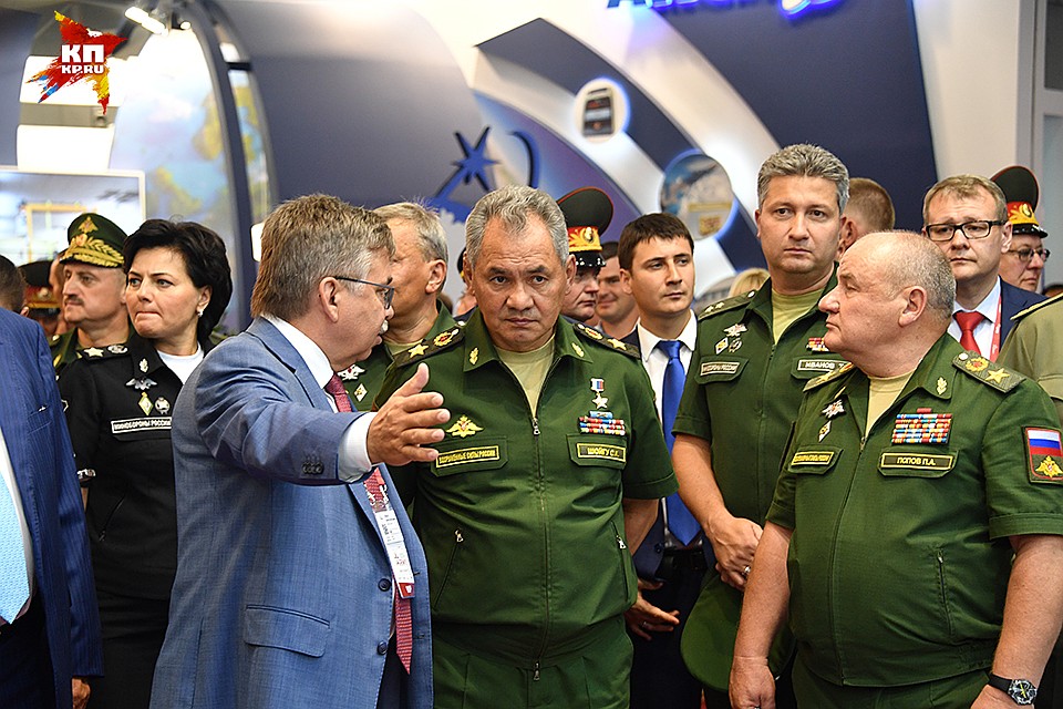 С каждым годом наш форум становится всё более масштабным, - заявил на открытии министр обороны Сергей Шойгу Фото: Евгения ГУСЕВА