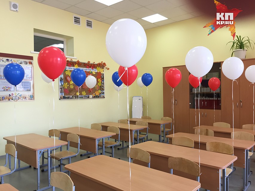 В каждом классе установлены интерактивная доска, проектор, компьютеры, мультимедийная система и web-камеры. Фото: Константин МОГИЛИН