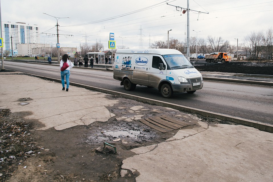 Здесь, кажется, плитка вдруг закончилась Фото: Альберт ДЗЕНЬ