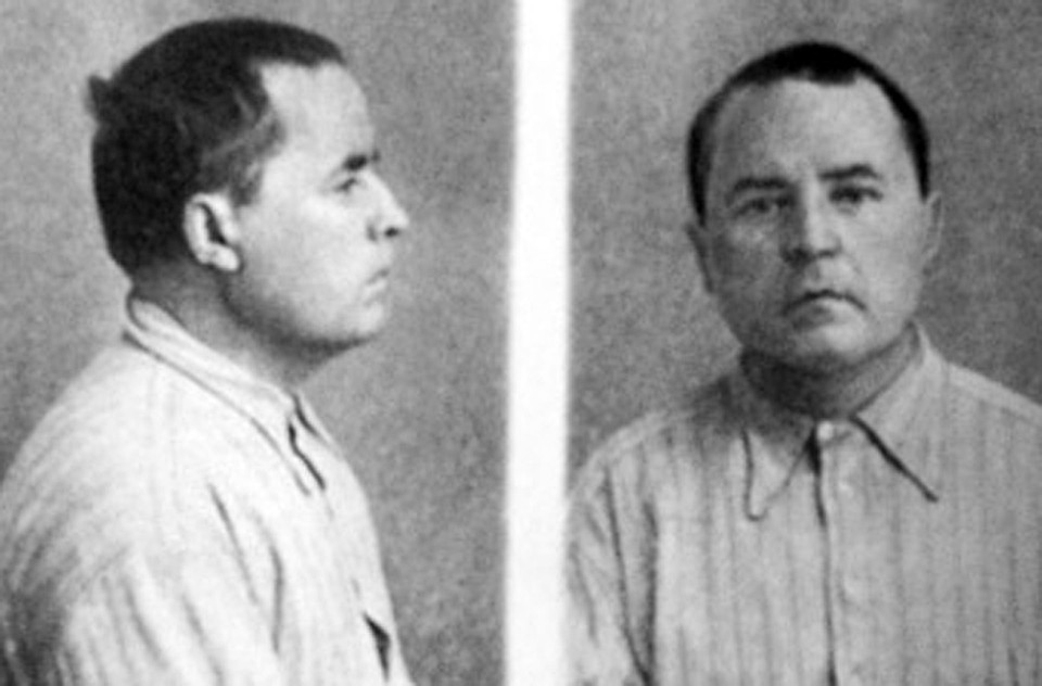 Рюмин – абсолютно не чекистского происхождения кадр. Он был бухгалтером. Попал сначала в бухгалтерию НКВД, а потом уже превратился в главного следователя
