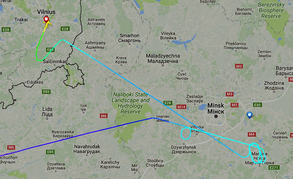 Рейс из Лондона покружился над Минском и улетел в Вильнюс. Фото: flightradar24.com.