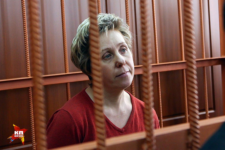 Управляющий директор «Зимней вишни» Надежда Студенок дала показания: в ТЦ постоянно терлись асоциальные подростки цыганского вида Фото: Кирилл ЧАЩИН