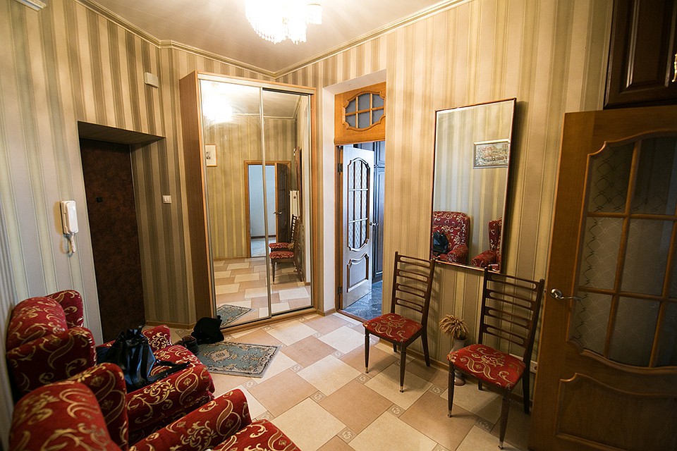 Потолки здесь высокие - около трех метров. Фото: Павел МАРТИНЧИК