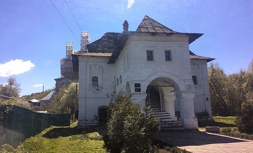 В доме купца Опарина разместился городской ЗАГС. Фото: Галина САПОЖНИКОВА