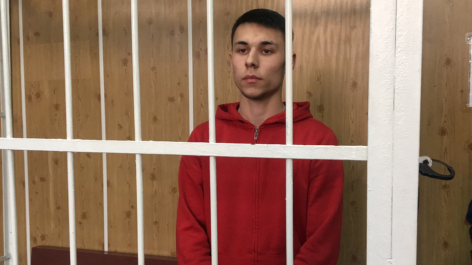 Батиров за решеткой Фото: Александр РОГОЗА
