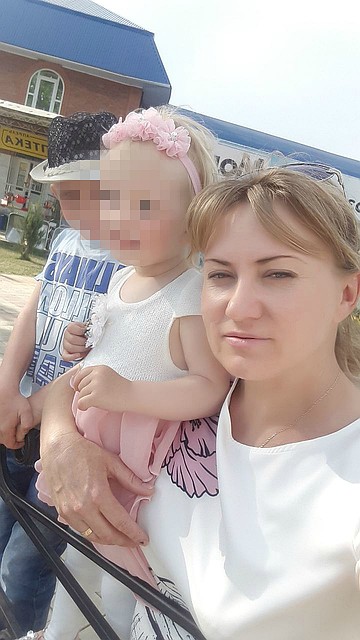 Наталья часто гуляла с детьми по поселку