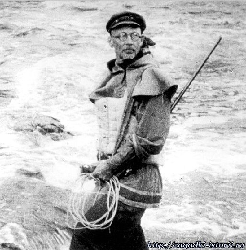 Советский специалист по минералогии и исследованию метеоритов Леонид Кулик