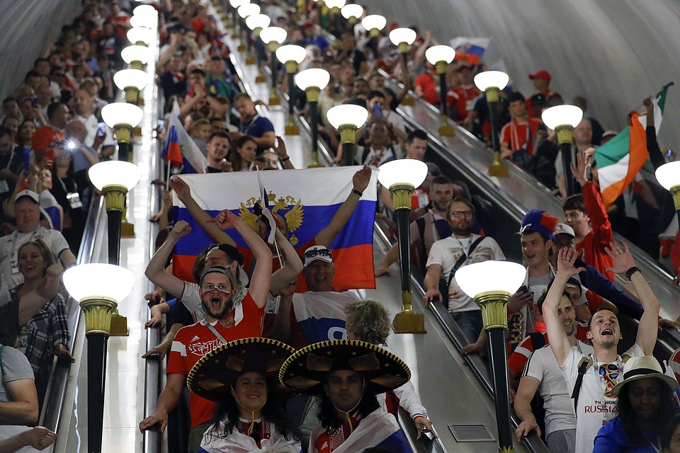 Московское метро после победы сборной России Фото: REUTERS