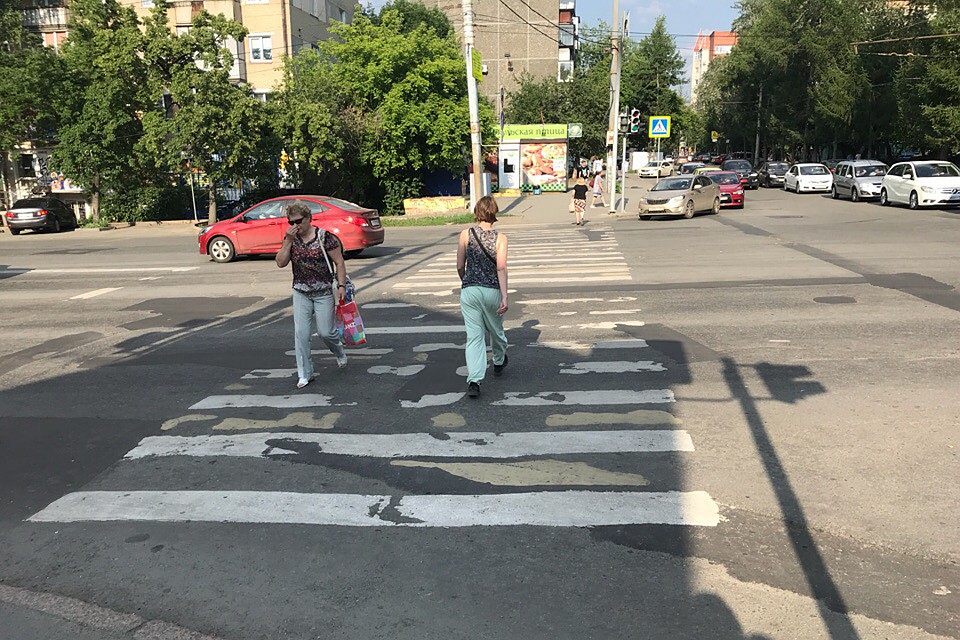 На ул. Энгельса свежую разметку нанесут сразу после ремонта дороги. Фото: «Гражданский патруль»
