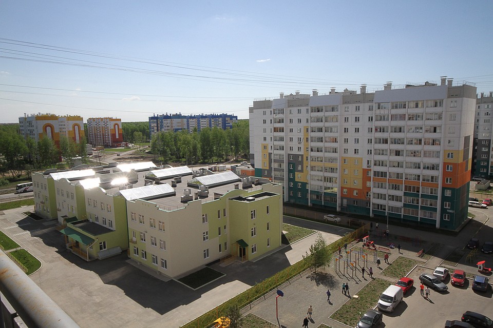 Первая школа "Паркового" приняла 1700 учеников. Фото: Валерий ЗВОНАРЕВ