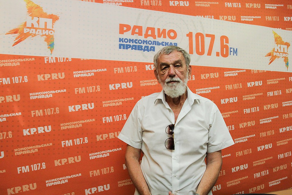 Три новых книги Евгения Шумилова, как 25 предыдущих, тоже посвящены истории Ижевска. Фото: Диля Ахмадишина