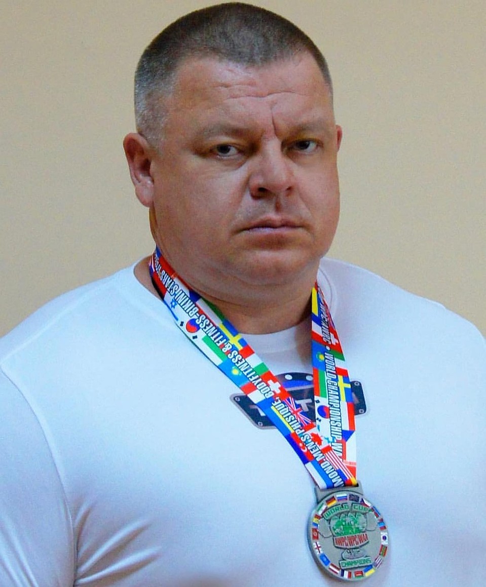 Трофимов говорит, что спорт помогает ему в работе. Фото: личная страница ВК