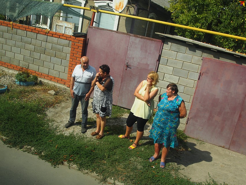 И в частном секторе тоже вышли проводить Главу ДНР