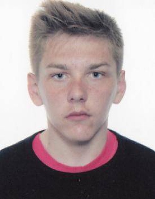 Астапенко Алексей Сергеевич, 2001 г.р. На вид 17 лет, рост 160-174 см, среднего телосложения, волос прямой светло русый, глаза серые. Фото: uvd.mogilev.by