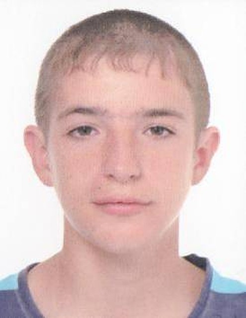 Макарь Кирилл Валерьевич, 2002 г.р. На вид 16 лет, рост 160-174 см, худощавого телосложения, волос черный прямой. Фото: uvd.mogilev.by