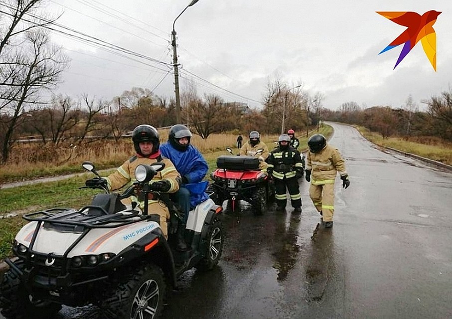 В поисках участвует мобильный спасательный комплекс, оснащенный квадроциклами и мотоциклами Фото: ГУ МЧС России по Курской области.