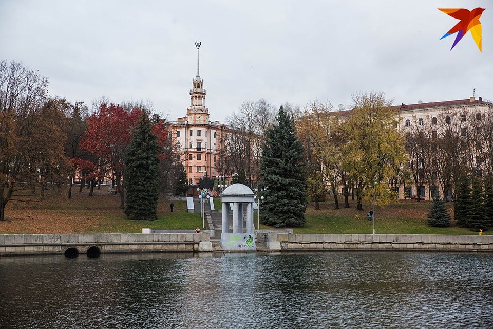 Расположение у дома отличное: центр города, рядом два парка и набережная Свислочи. Фото: Павел МАРТИНЧИК