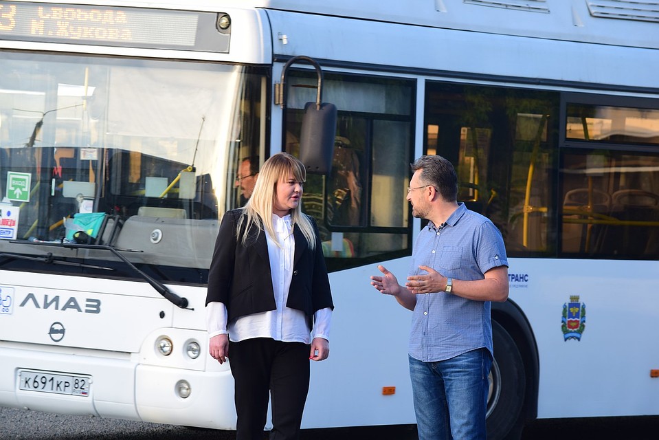 Анастасия Лавринова попала в пробку на Севастопольской. Фото: simadm.ru