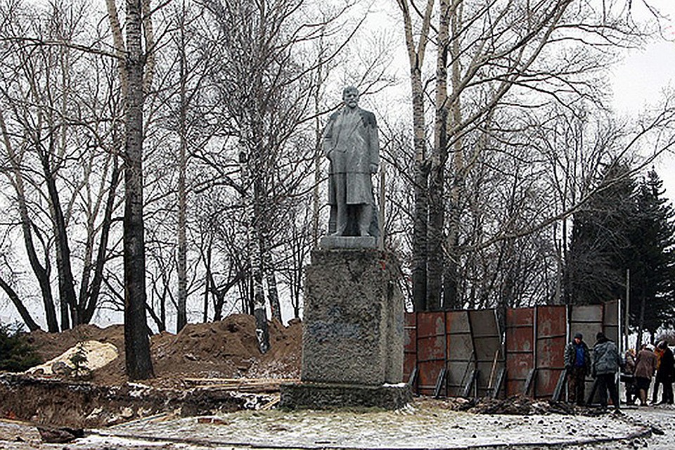 Ленин в Нагорном парке Фото: Евгения САВИНА
