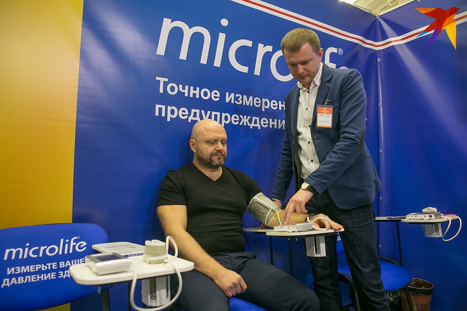 На чемпионате по судоку каждый желающий мог измерить давление. Фото: Павел МАРТИНЧИК
