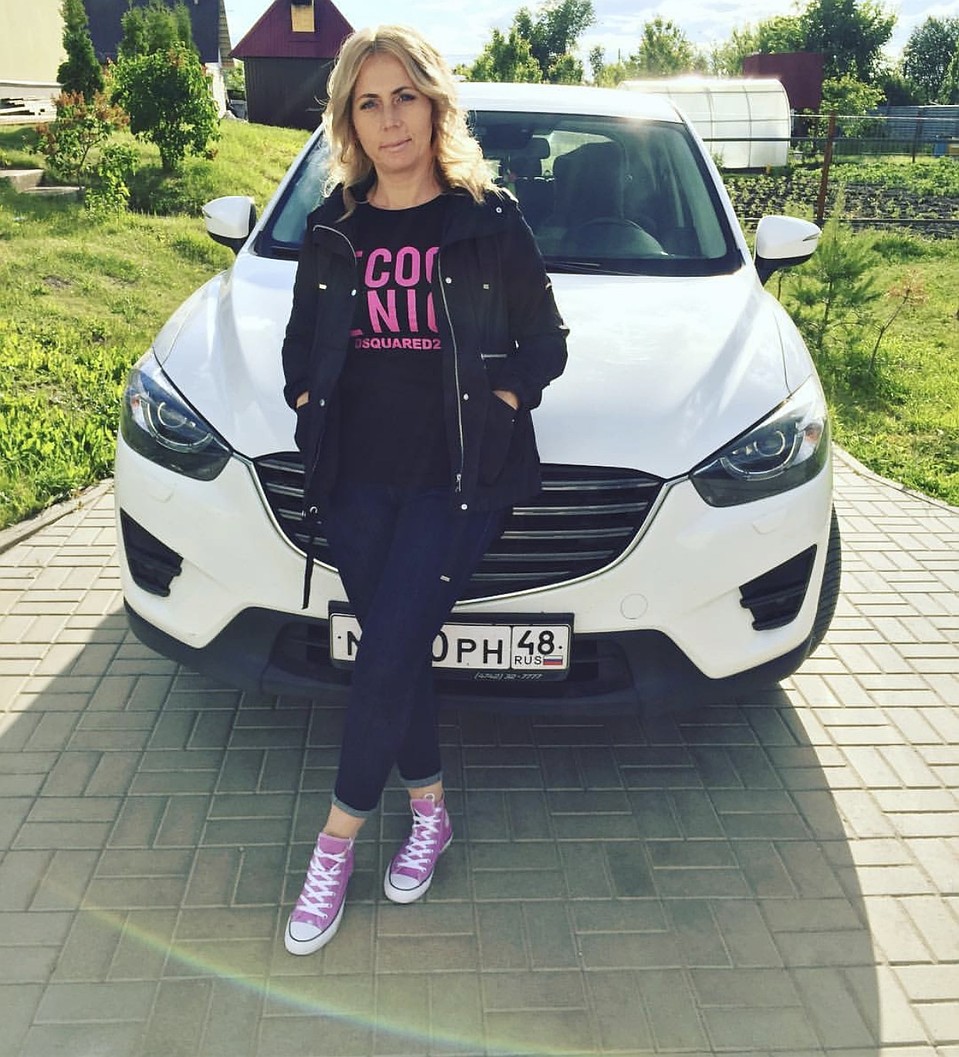 Наталья, мама девочек.