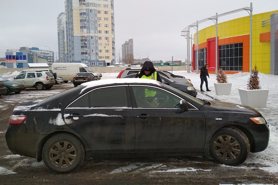 Автоинспекторы вышли на рейд по парковкам Фото: Пресс-служба ГИБДД Липецкой области.