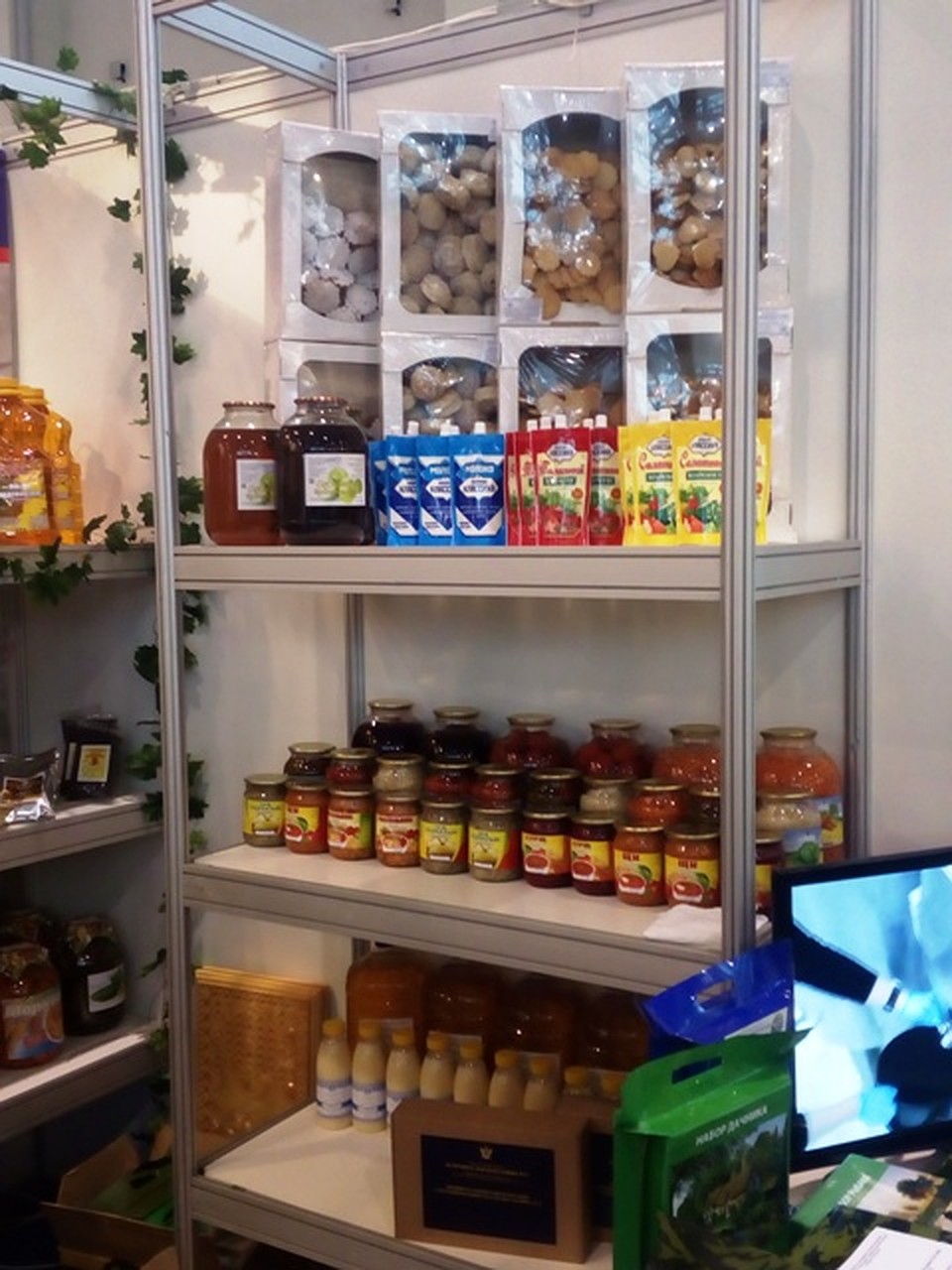 Продукция колоний донского региона на международной выставке. Фото: пресс-служба ГУФСИН по РО