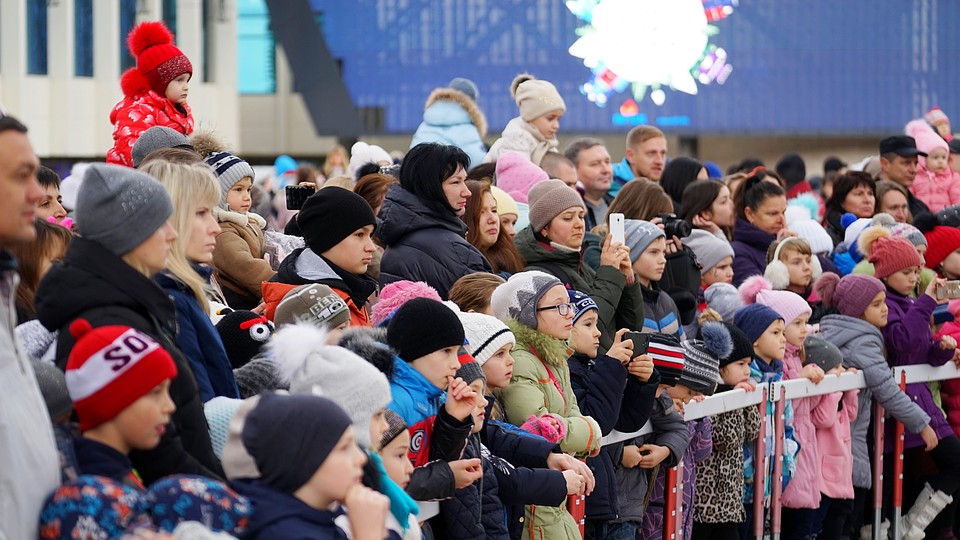 Первые зрители новогоднего представления в "Артеке". Фото: Олег МЫЛЬНИКОВ