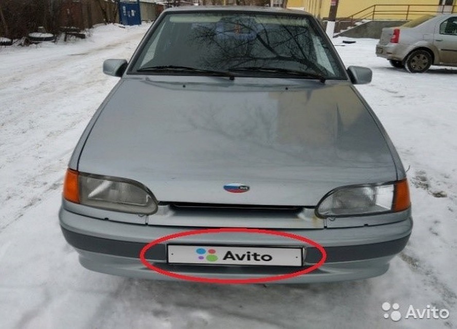 Фотография с Авито (c логотипом Авито на месте гос. регистрационного номера автомобиля)