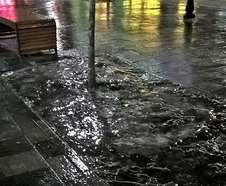 Тротуар на Большой Садовой. Фото из группы ВК "Это Ростов-на-Дону!"