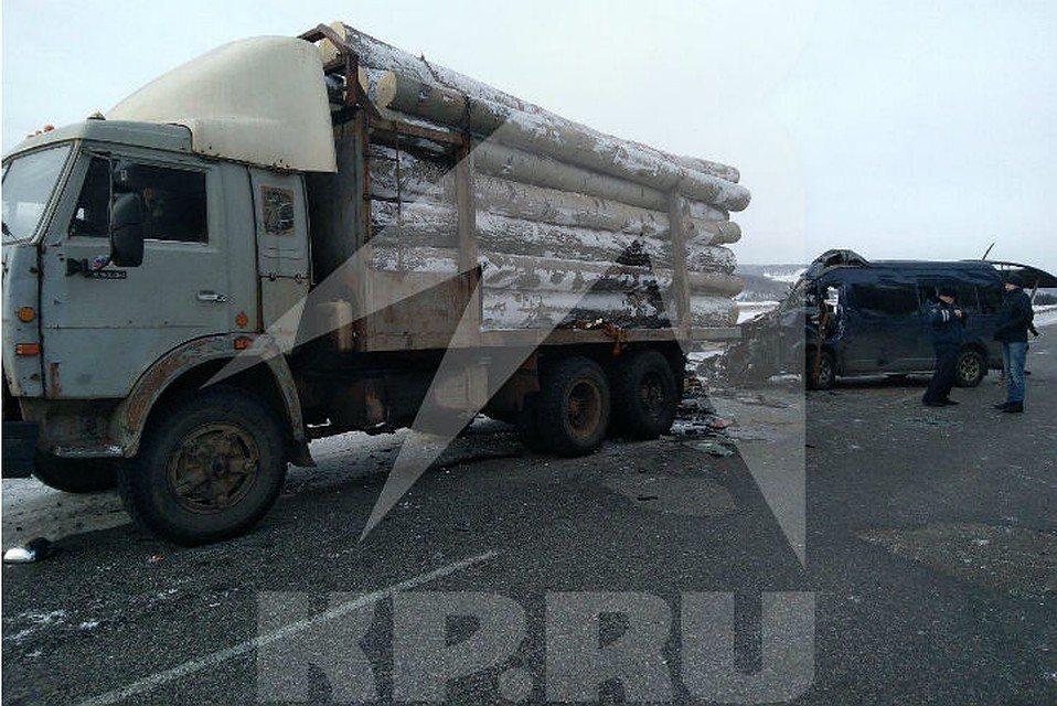 В аварии погибли четыре человека, еще пять пострадали. Фото: источник "Комсомольской правды"
