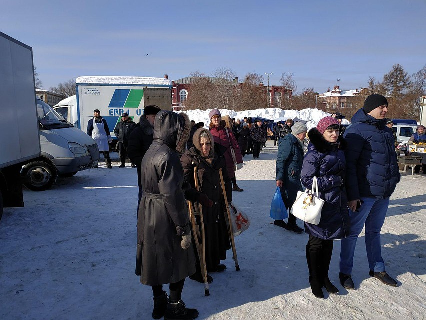 Митинг в Саратове проходит совместно с сельхозярмаркой Фото: Александр Уриевский