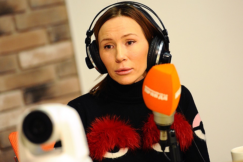 Гражданская жена Дмитрия Захарченко Марина Семынина в редакции "Комсомолки". Фото: Иван МАКЕЕВ