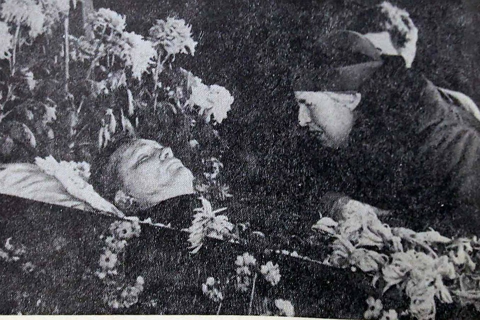 1 декабря 1934 года страну пронзила весть: в Смольном убит Киров